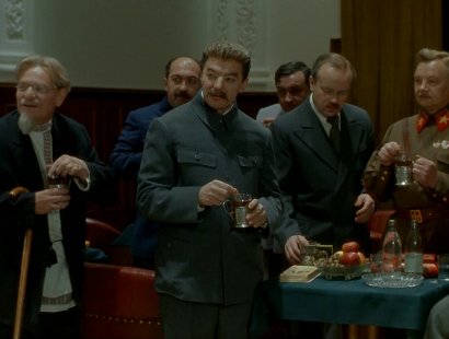 В роли Сталина - Александр Збруев